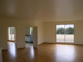 Maison a louer paris-20e-arrondissement - 7 pièce(s) - 170 m2 - Surfyn