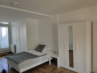 Appartement 1 pièce(s) 29 m²à louer Evry