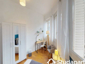 Appartement 1 pièce(s) 55 m²à louer Lyon-3e-arrondissement