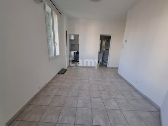 Appartement a louer marseille-11e-arrondissement - 1 pièce(s) - 25.54 m2 - Surfyn