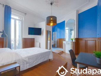 Appartement 1 pièce(s) 10 m²à louer Marseille-2e-arrondissement