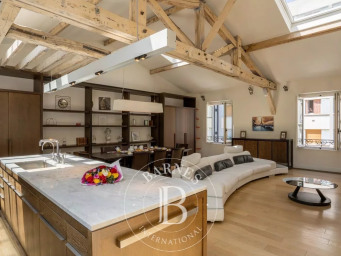 Maison a louer paris-17e-arrondissement - 8 pièce(s) - 260.55 m2 - Surfyn