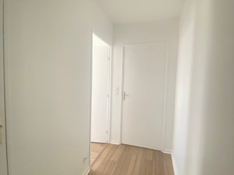 Appartement a louer montigny-le-bretonneux - 2 pièce(s) - 52 m2 - Surfyn