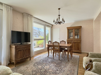Appartement 300 000 € - 74 m²