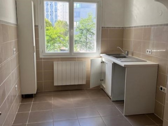 Appartement a louer lyon-8e-arrondissement - 3 pièce(s) - 76.14 m2 - Surfyn