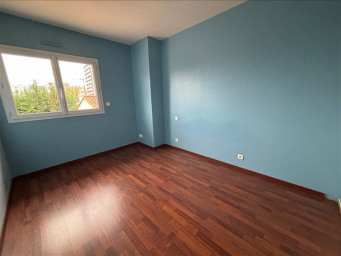 Maison a louer begles - 5 pièce(s) - 135.4 m2 - Surfyn