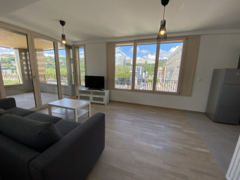 Appartement 3 pièce(s) 69 m²à louer Lyon-2e-arrondissement