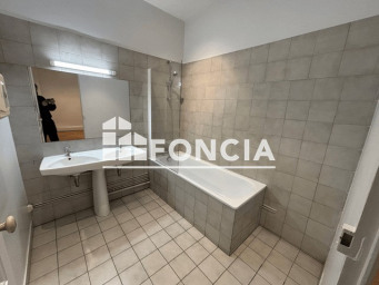 Appartement a louer lyon-3e-arrondissement - 3 pièce(s) - 110.7 m2 - Surfyn