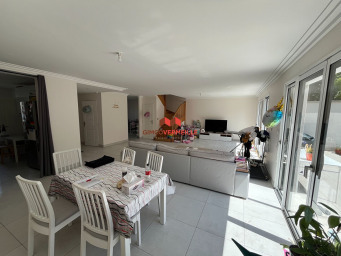 Maison a louer paris-14e-arrondissement - 5 pièce(s) - 170 m2 - Surfyn