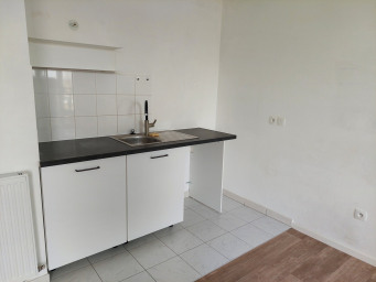 Appartement a louer  - 1 pièce(s) - 29.68 m2 - Surfyn