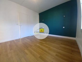 Appartement a louer bourgoin-jallieu - 3 pièce(s) - 78.8 m2 - Surfyn