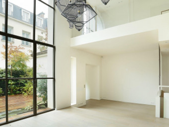 Maison a louer  - 10 pièce(s) - 273 m2 - Surfyn