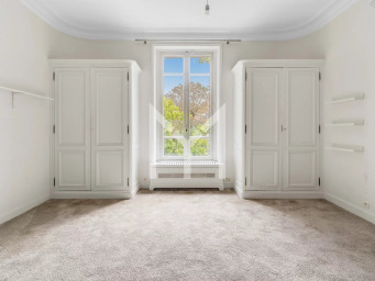 Maison a louer paris-16e-arrondissement - 9 pièce(s) - 244 m2 - Surfyn