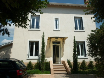 Maison a louer sainte-foy-les-lyon - 8 pièce(s) - 206 m2 - Surfyn