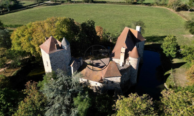 Châteaux avec piscine à vendre dans l'Allier - Belles Demeures