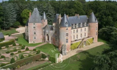 Les 35 plus célèbres Châteaux forts de France - Hors-Série n°7