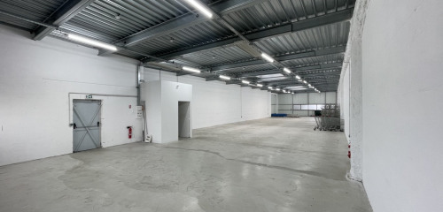 1407 locaux d'activités et entrepôts à vendre en Île-de-France