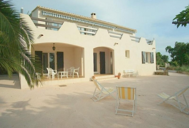 Maison A Sari Solenzara Location De Vacances Pour 12 Personnes