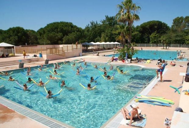 Oasis Village à Puget Sur Argens Camping 5 étoiles 46050