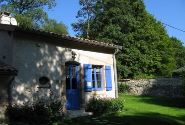 Location Vacances Deuxnouds Devant Beauzée Gite Maison