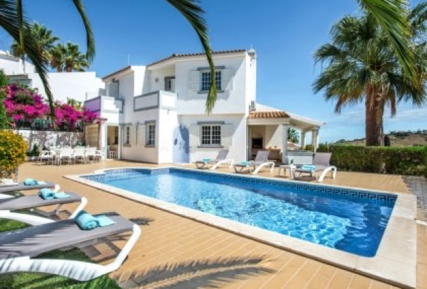 Maison A Albufeira Location De Vacances Pour 8 Personnes Algarve Annonce 2549711