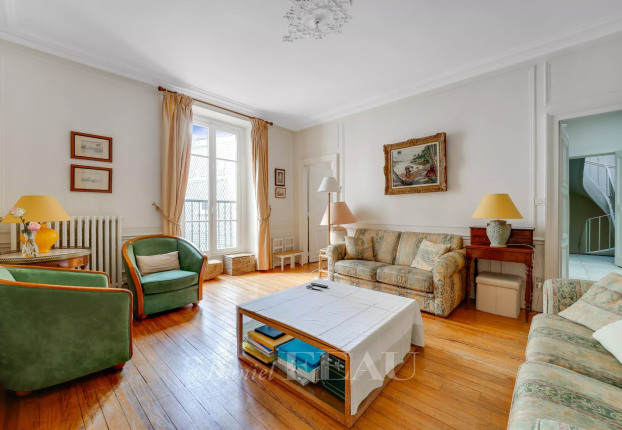 Maison 6 pièces 133 m² · à Versailles · 133 m² · 1 050 000 €