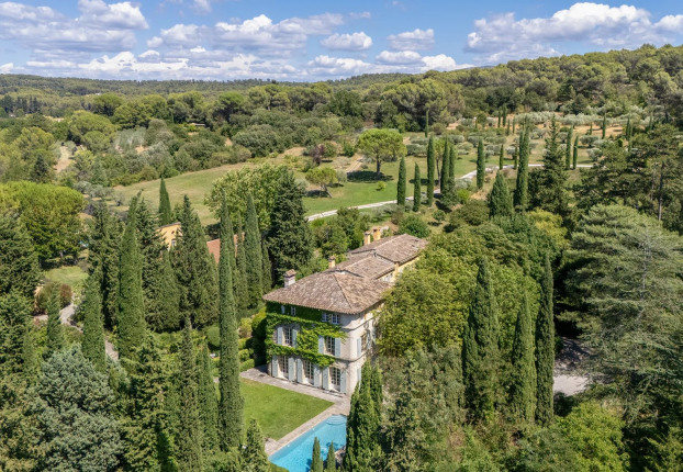 Maison 3 pièces 1600 m² · à Aix-en-Provence · 1 600 m² · 8 900 000 €