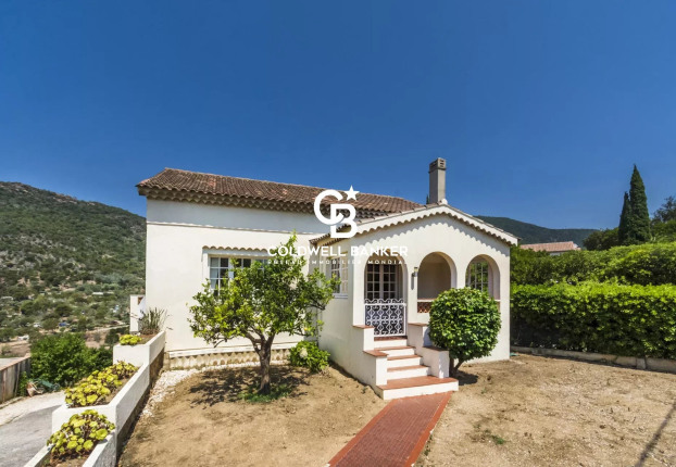 Maison 8 pièces 181 m² · à Rayol-Canadel-sur-Mer · 181 m² · 742 000 €