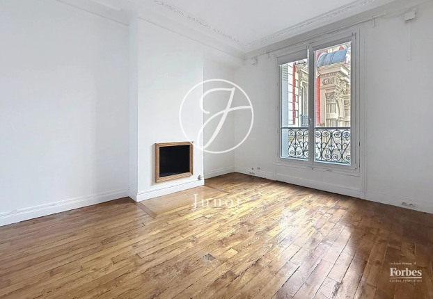 Appartement 4 pièces 102 m² · à Montmartre, Paris 18ème · 102 m² · 1 220 000 €