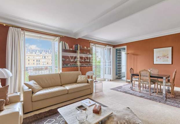 Appartement 4 pièces 89 m² · à Cambronne-Garibaldi, Paris 15ème · 88,5 m² · 1 260 000 €