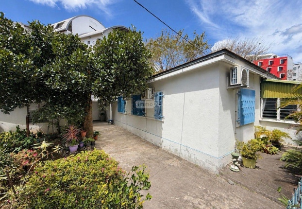 Maison 4 pièces 100 m² · à Saint-Denis · 100 m² · 488 900 €