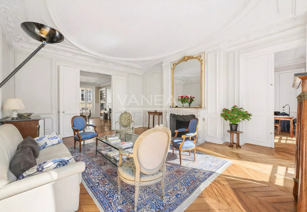 Appartement 6 pièces 196 m² · à Clichy-Trinité, Paris 9ème · 195,8 m² · 2 785 000 €
