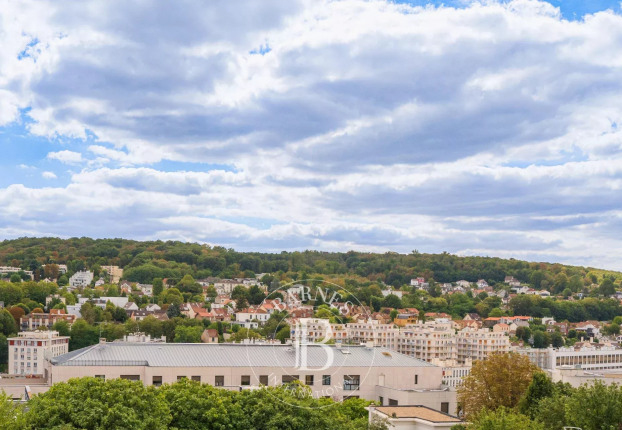 Appartement 5 pièces 132 m² · à Sèvres · 132 m² · 790 000 €