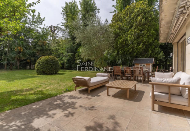 Appartement 8 pièces 194 m² · à Neuilly-sur-Seine · 194 m² · 3 500 000 €