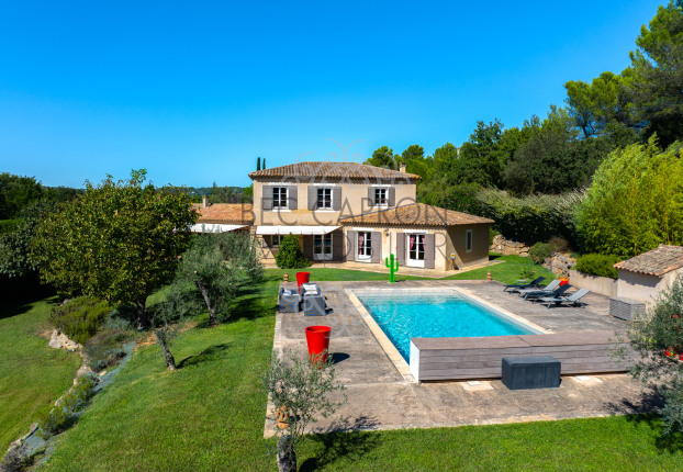 Maison 6 pièces 240 m² · à Aix-en-Provence · 240 m² · 1 595 000 €