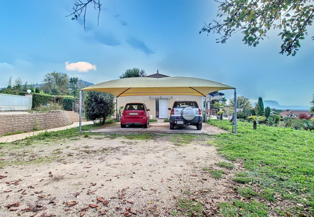 Maison 4 pièces 221 m² · à Loisin · 221 m² · 630 000 €