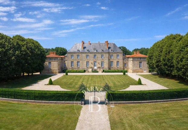 Maison 18 pièces 900 m² · à Nantes · 900 m² · 4 000 000 €