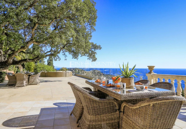 Maison 10 pièces 280 m² · à Théoule-sur-Mer · 280,3 m² · 2 600 000 €