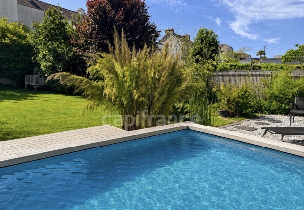 Maison 8 pièces 200 m² · à La Corniche, le Relecq-Kerhuon · 200 m² · 523 000 €