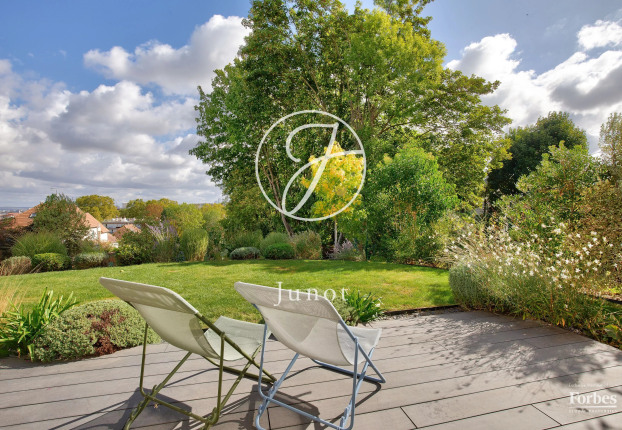 Maison 7 pièces 210 m² · à Rueil-Malmaison · 210 m² · 1 575 000 €