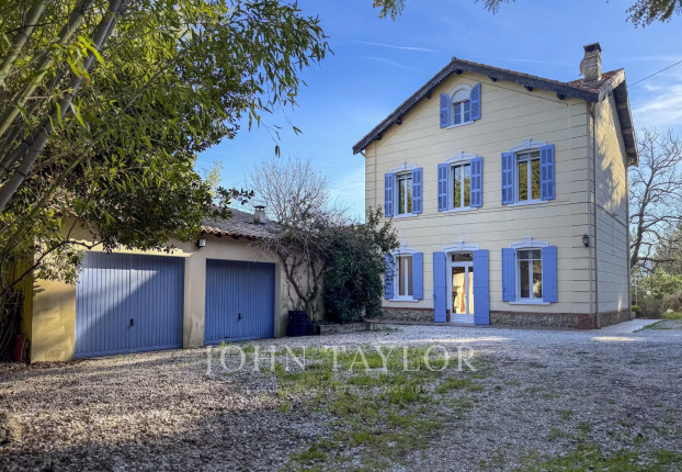Maison 1 pièce 311 m² · à Aubagne · 311 m² · 1 595 000 €