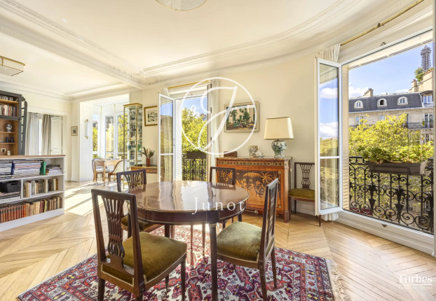 Appartement 4 pièces 106 m² · à Paris 7e · 106,2 m² · 1 960 000 €