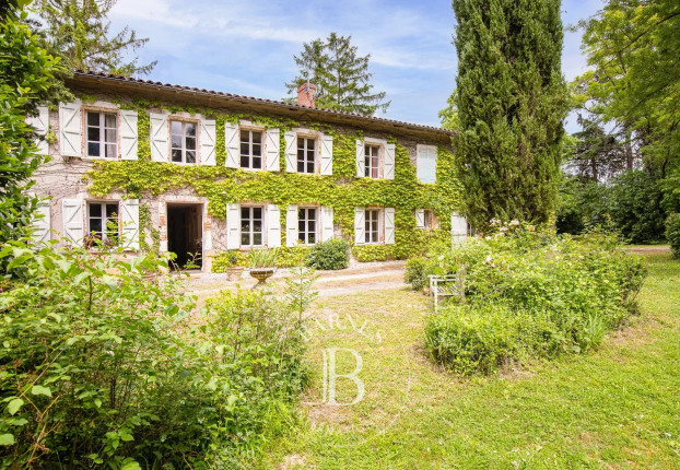Maison 10 pièces 329 m² · à Caraman · 328,5 m² · 750 000 €
