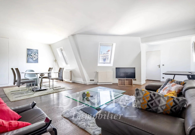 Appartement 4 pièces 82 m² · à Saint Philippe du Roule, Paris 8ème · 82 m² · 995 000 €