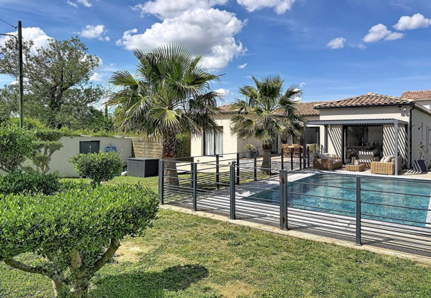 Maison 6 pièces 172 m² · à Rochefort-du-Gard · 172 m² · 750 000 €