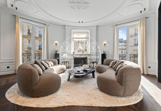 Appartement 6 pièces 170 m² · à Paris 8ème · 170 m² · 3 000 000 €