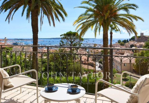 Appartement 4 pièces 130 m² · à Cannes · 129,8 m² · 1 690 000 €