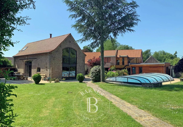 Maison 10 pièces 400 m² · à Rumegies · 400 m² · 949 000 €