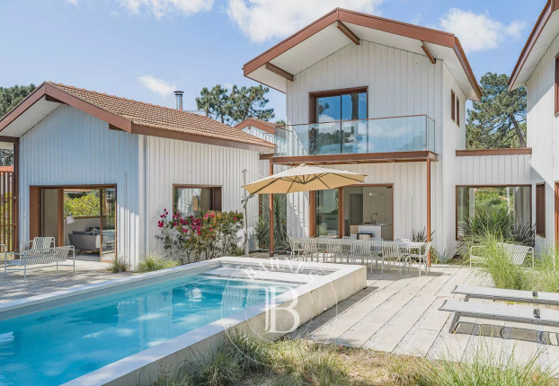 Maison 7 pièces 230 m² · à Lège-Cap-Ferret · 230 m² · 2 835 000 €