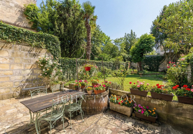 Maison 9 pièces 290 m² · à Bordeaux · 290 m² · 1 380 000 €